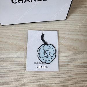 정품) 새상품 샤넬 까멜리아 참 키링 백참 (코스메틱)