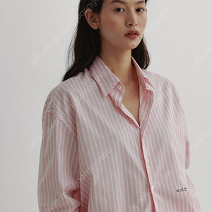 얼바닉 Urbanic 마티나 셔츠 Martina