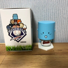 자이언츠 한정판 도라에몽 뱃지 및 카툰 피규어 판매