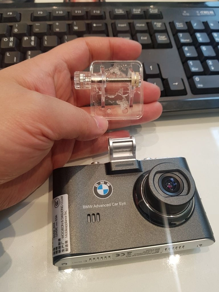 BMW 정품 블랙박스 이미지