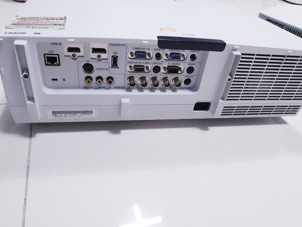 NEC PA500X중고프로젝터 5천안시/교회,강당,회의 이미지