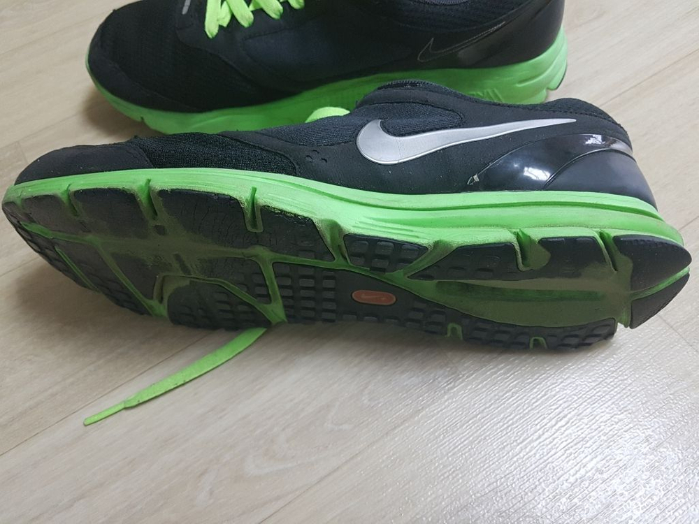 나이키운동화--1