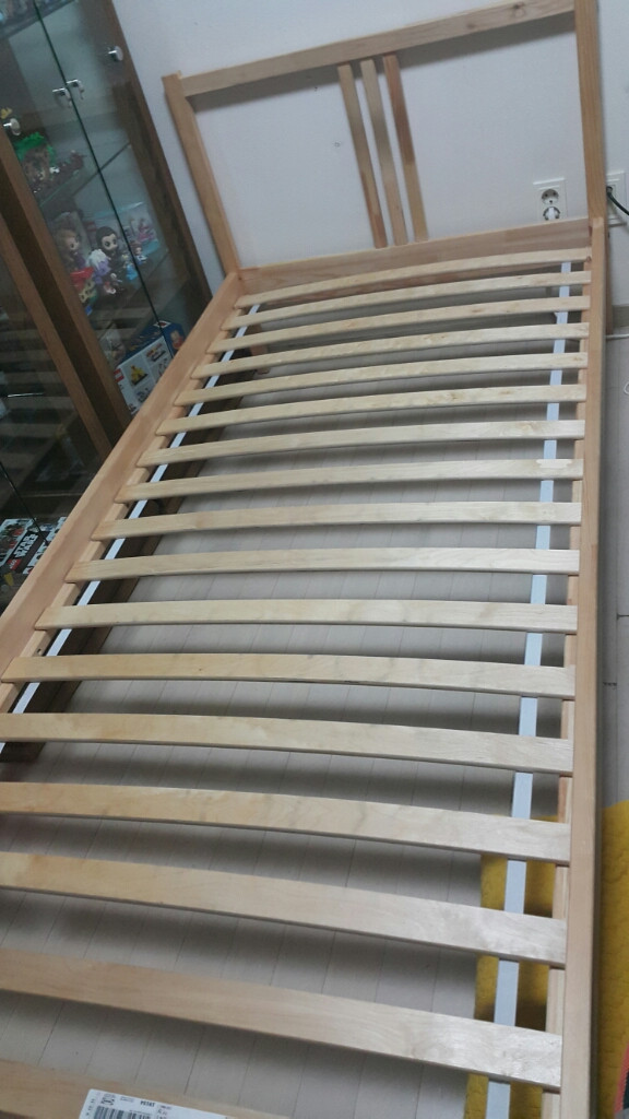 이케아싱글침대프레임--1