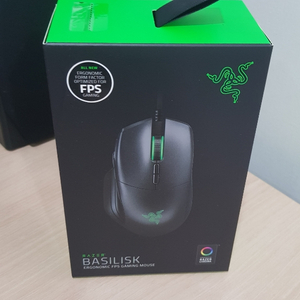 정품 Razer Basilisk 레이저 바실리스크 팝니다.