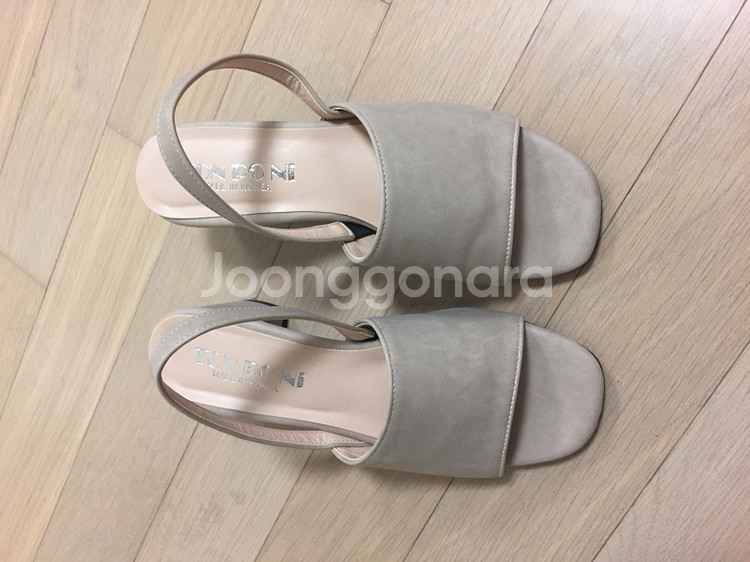 베이지여성샌들--1