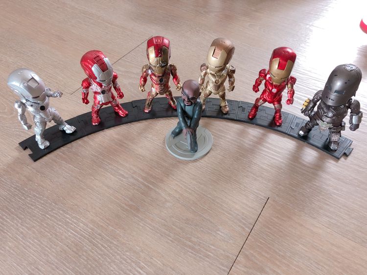 아이언맨 피규어--1