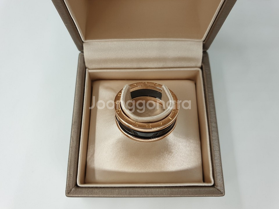 불가리 비제로원 2밴드 세라믹 60호(K20호)팝니다--7