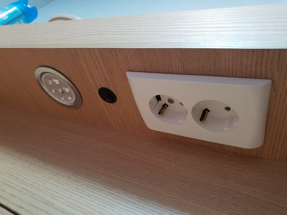 LED침대팝니다--3