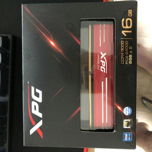 adata ddr4 램 8기가 2개팝니다 xmp3000