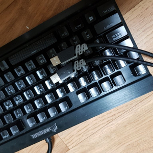 커세어 k70 RAPIDFIRE RGB 은축 팝니다