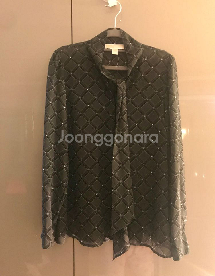 마이클코어스 블라우스--2