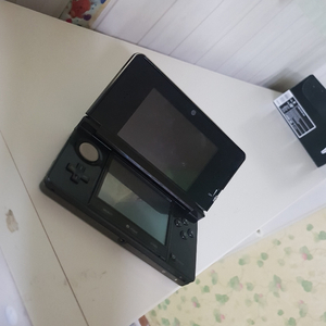 닌텐도 3Ds+게임2개 포함해서드려요 상태좋아요!