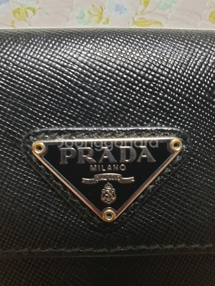 정품 프라다 사피아노 장지갑--1