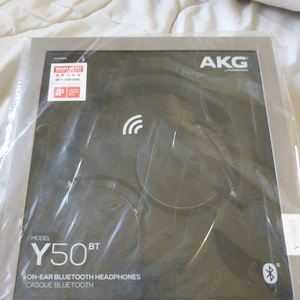 AKG Y50BT 미개봉 헤드셋 판매합니다.