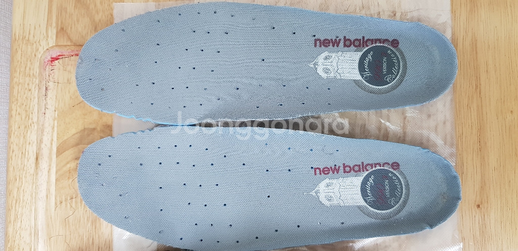 뉴발란스W990GL3 245--5