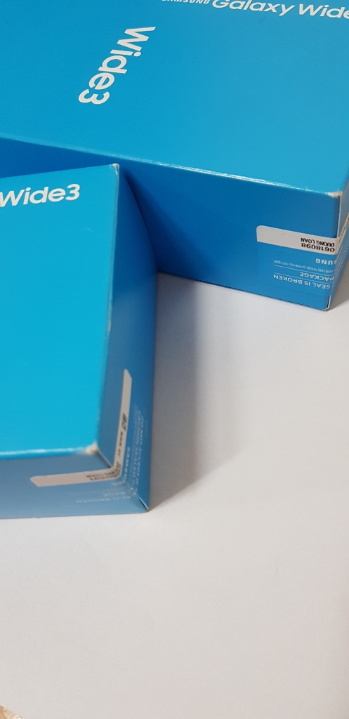 갤럭시 와이드3 J737 미개봉폰 판매합니다.--1