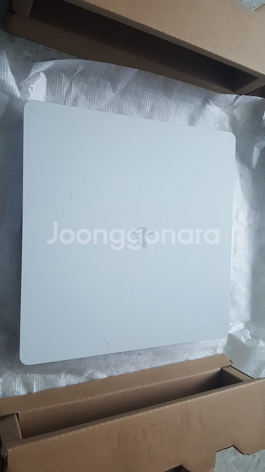 플스4 슬림 2017b 1테라 + 타이틀 5종 판매--2