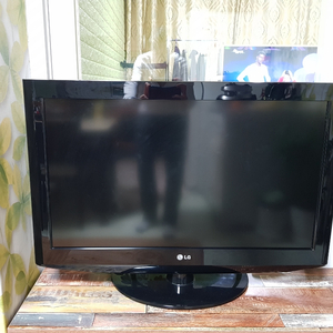 LG 32LD320 32인치 LCD TV 판매합니다.