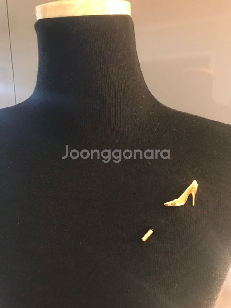 페라가모 부토니에--2