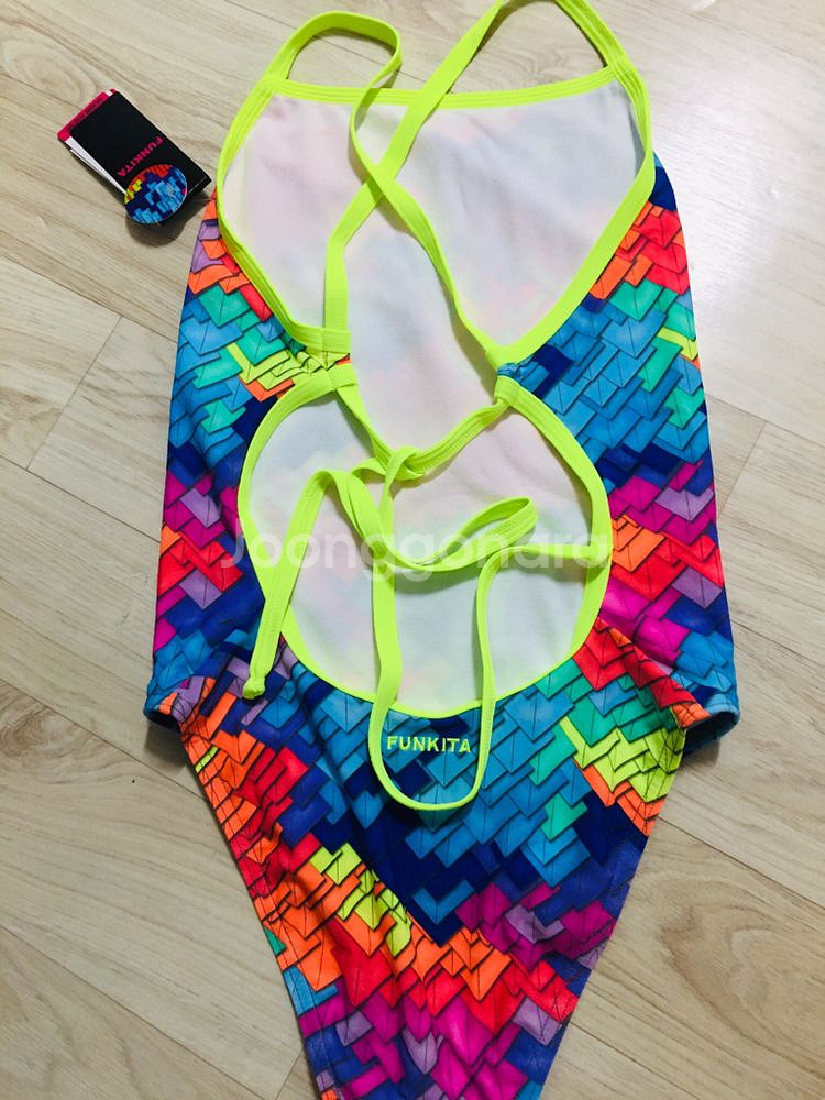 펑키타 수영복--1