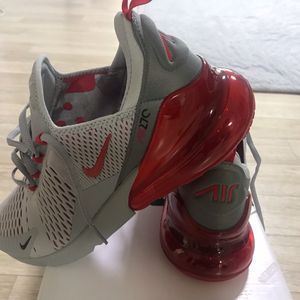  에어맥스 270 새제품