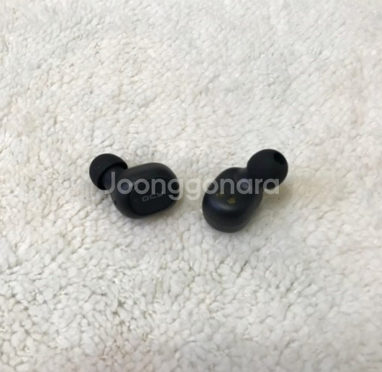 Qcy t1 충전기빼고 오른쪽,왼쪽 팝니다--0