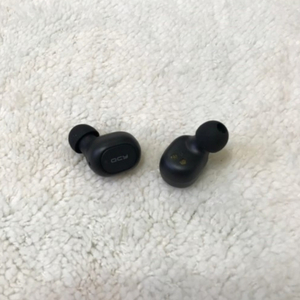 Qcy t1 충전기빼고 오른쪽,왼쪽 팝니다