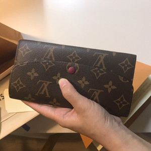 루이비통 에밀리장지갑