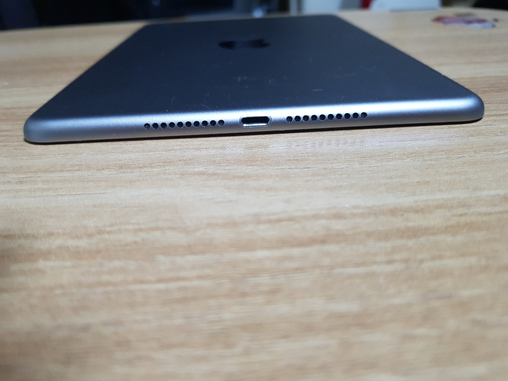 ●신촌 아이패드미니4 사용감제로 sSs급 민트급●--4