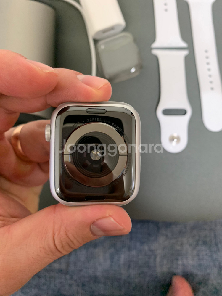 애플워치4 44mm 샐룰러 팝니다--1