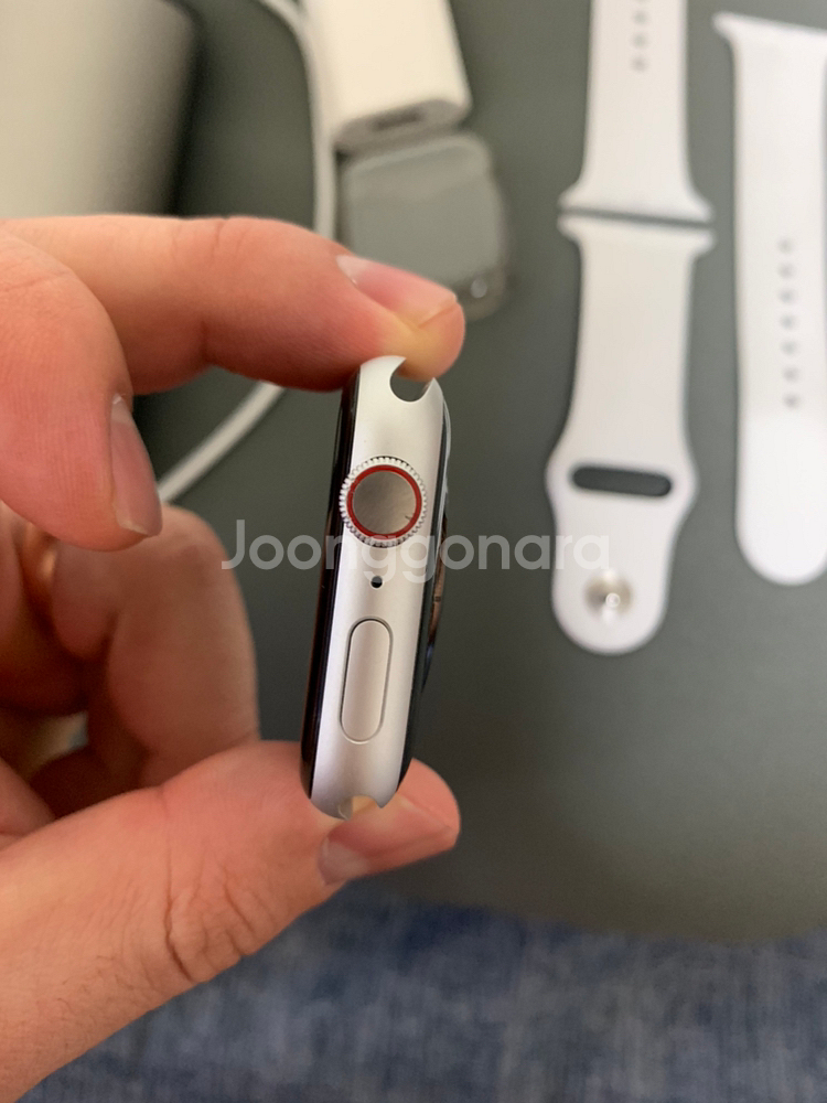 애플워치4 44mm 샐룰러 팝니다--3