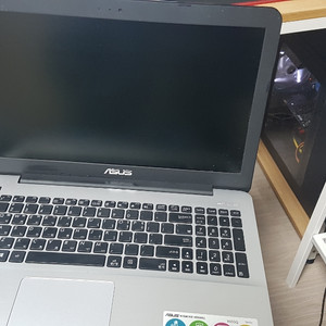 ASUS X555Q노트북