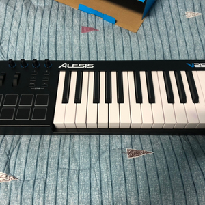 알레시스 Alesis V25 미디건반