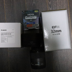 EF-M 32mm f1.4 렌즈 팔아요
