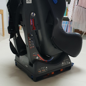 다이치카시트 듀웰시즌2블랙 ISOFIX  판매합니다.