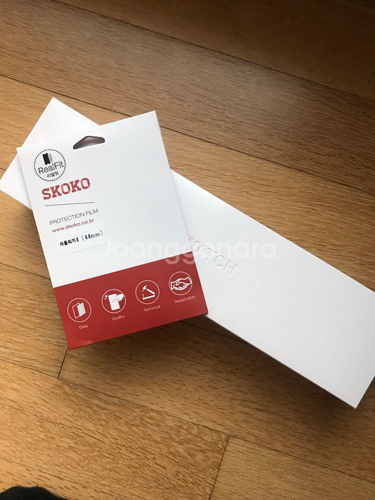 미개봉 새제품 애플워치 4 44mm GPS 스그 팝니다--3