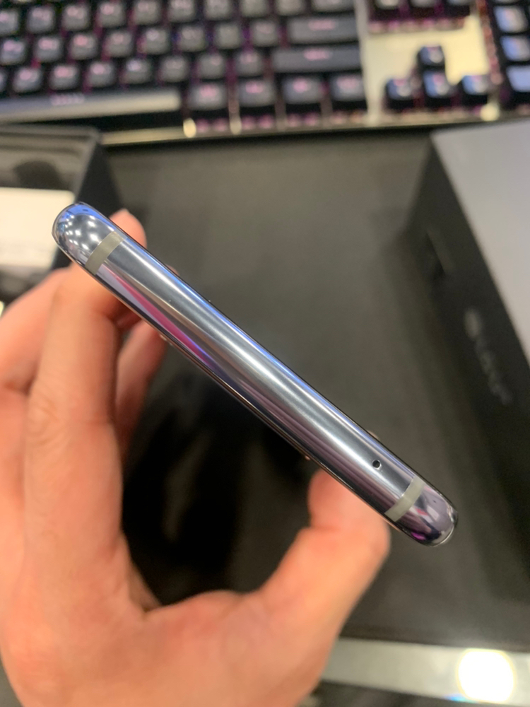 LG V40 그레이 128기가 S급 팝니다. 서산직거래--3