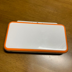 닌텐도 2ds xl & 게임칩 판매합니다