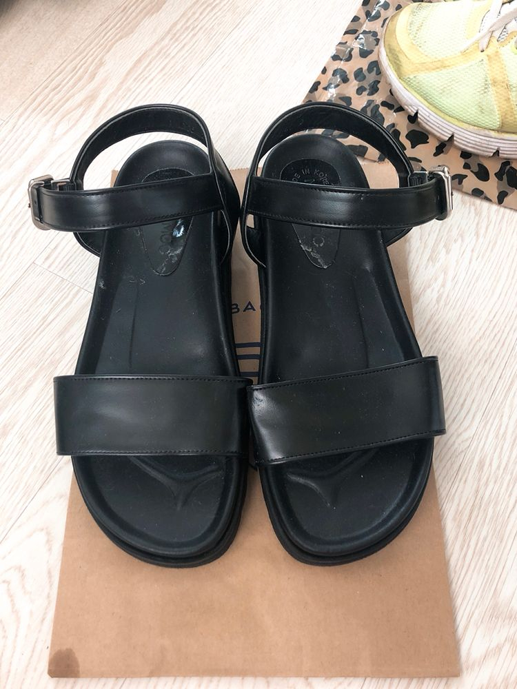 마크모크샌들팝니다--2