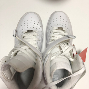 나이키 에어포스 1 미드 (남자. 270사이즈)