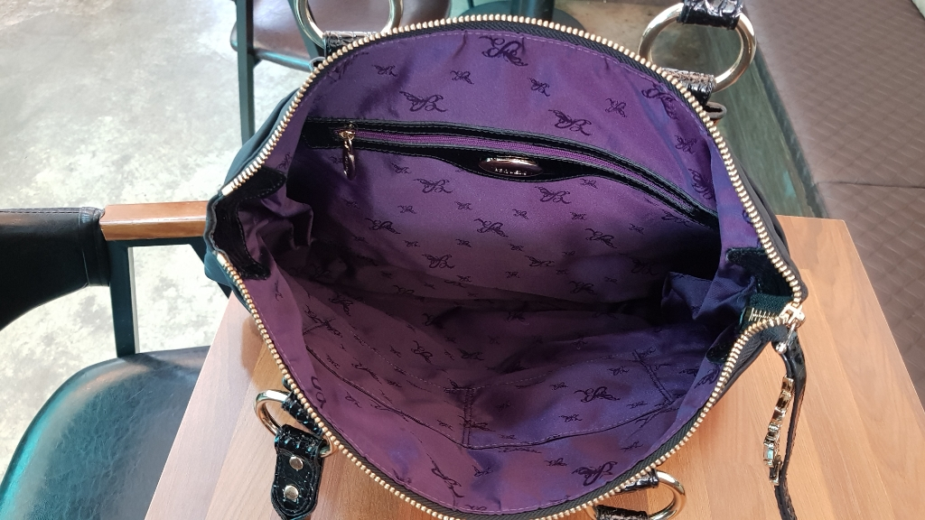 비쿰가방정품입니다!!--2