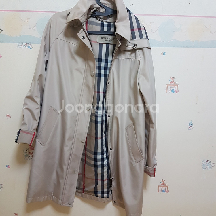 버버리 트렌치코트(오이엠제품)--1