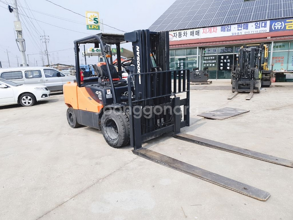 16년식 두산 4.5톤 3단마스트(D45SE-7)--2