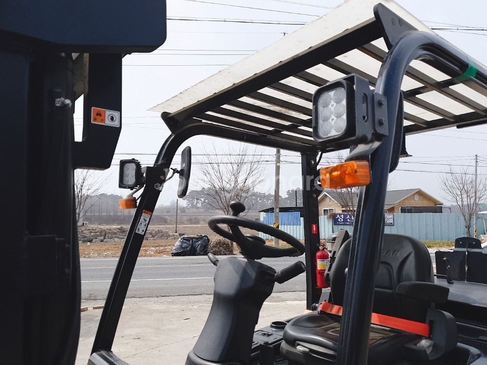 16년식 두산 4.5톤 3단마스트(D45SE-7)--7