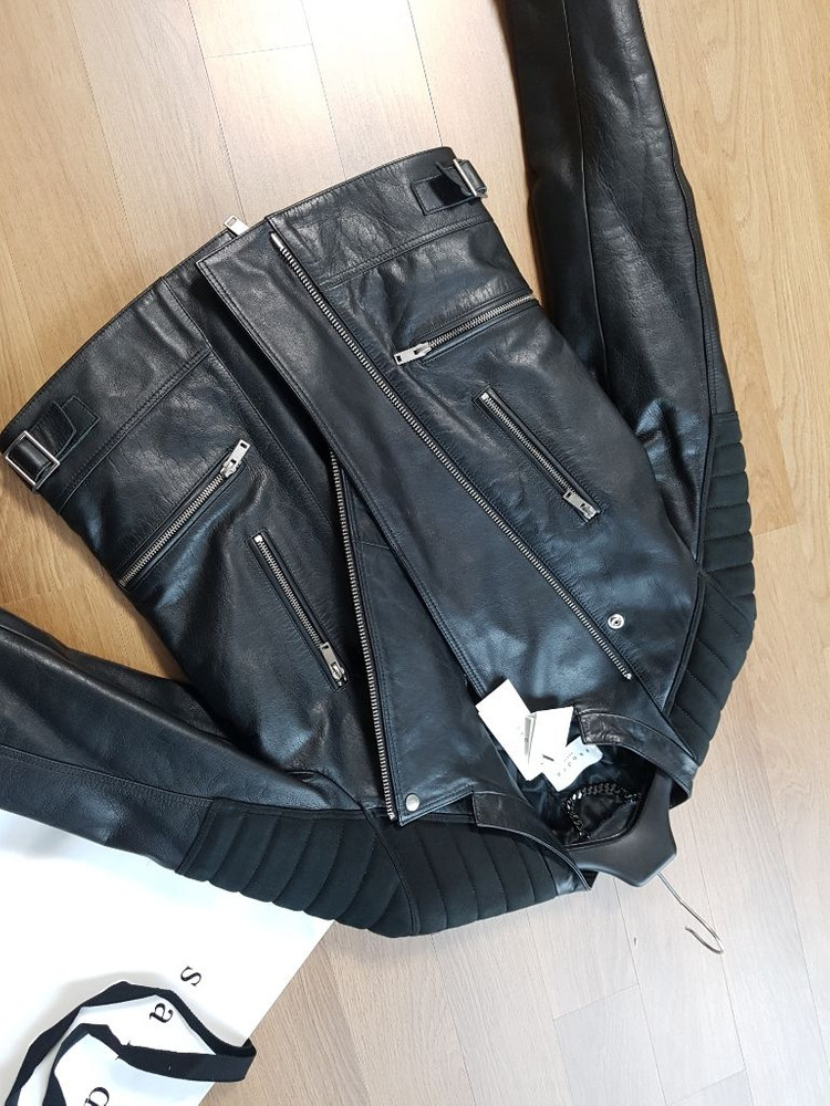 산드로 옴므 가죽자켓 95사이즈(새제품) 판매합니다.--2