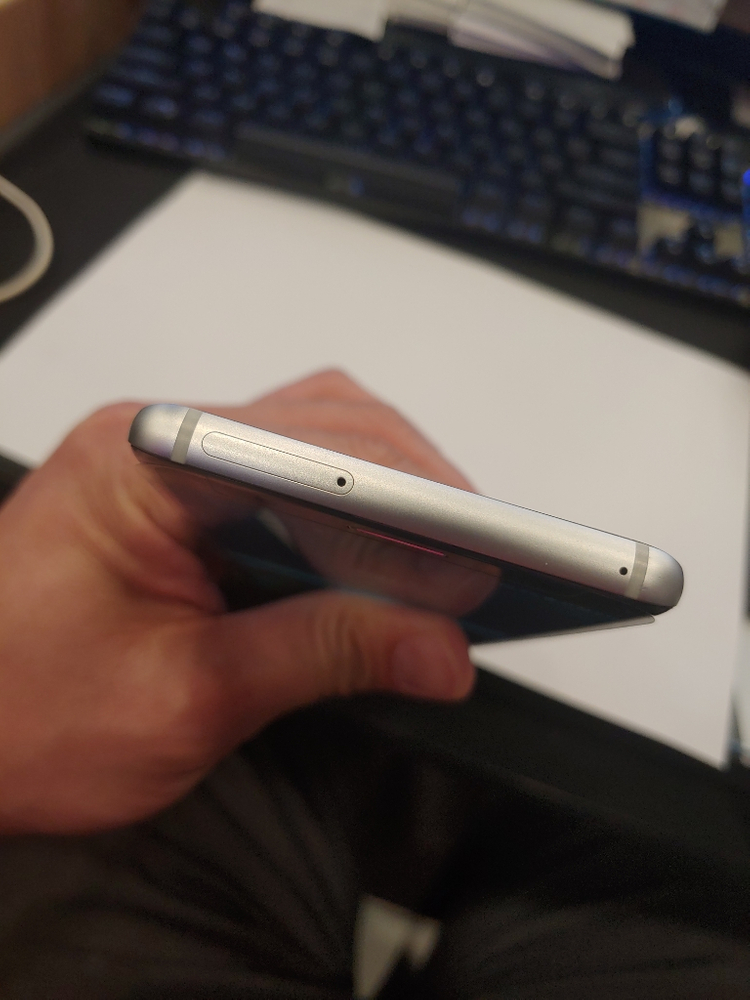 갤럭시 노트FE N935 실버 64기가 S급 팝니다.--2