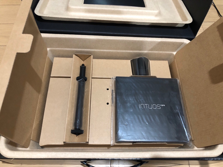 와콤 인튜어스 프로 451 무선 타블렛--3