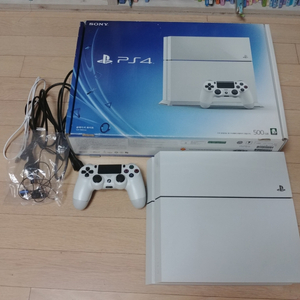 PS4 1105A 500gb 판매합니다(14만원)