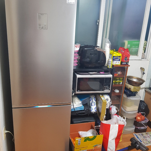 rb34k60057f 냉장고 팝니다.