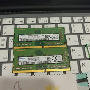 DDR4 19200 노트북용 8G 램 2개 7만원에 팜